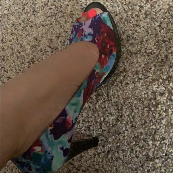 STYLES &CO.  NEW BEAUTIFUL. Now. 23 - Picture 5 of 8